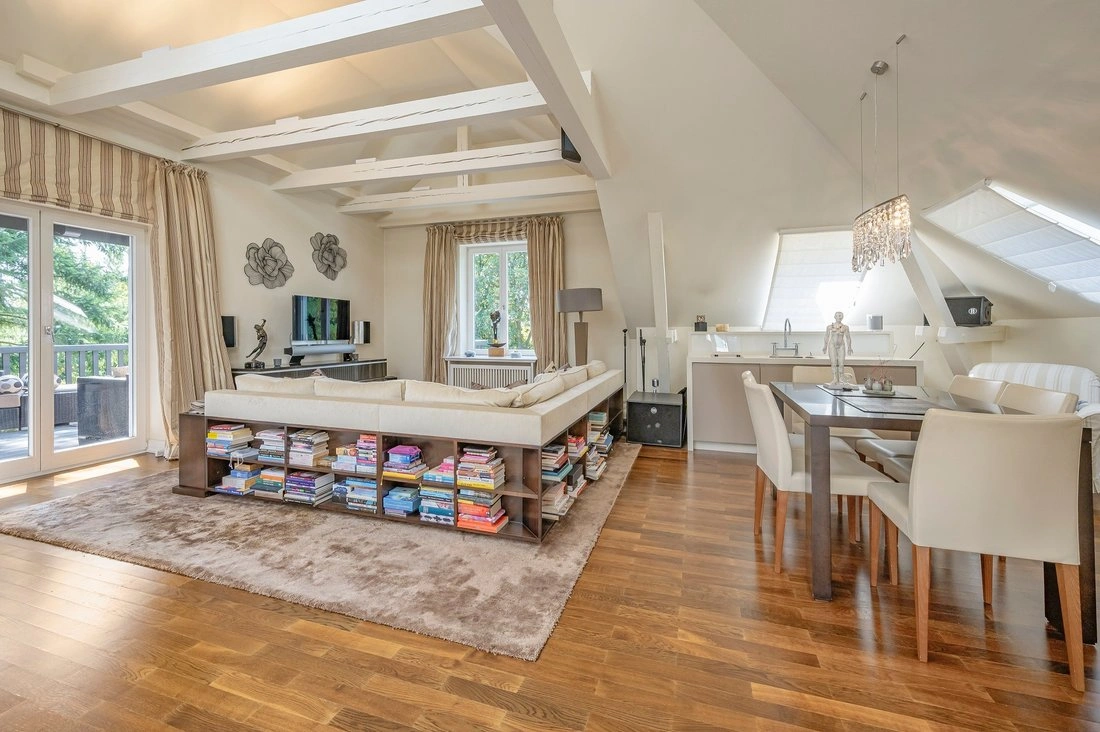 Роскошная вилла 23+1 в Гамбурге, Германия