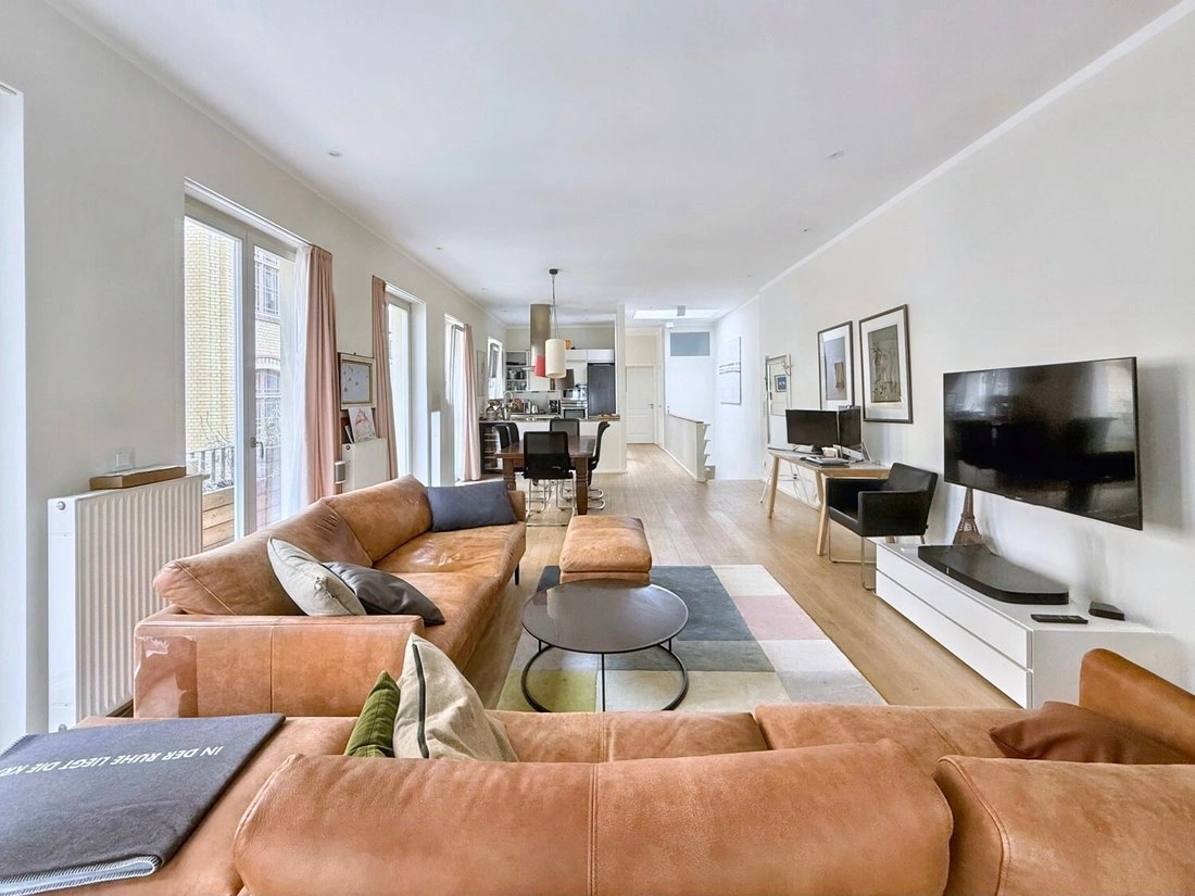 Дом с большим участком в Берлине, Германия