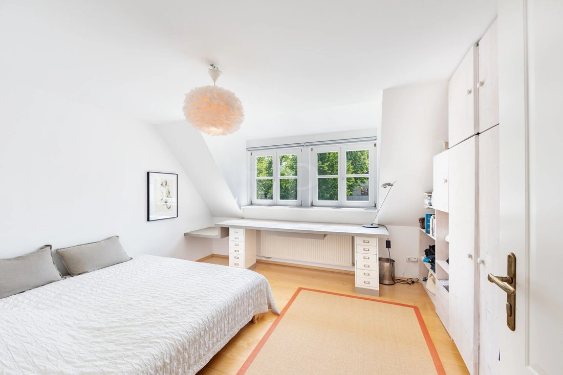 Дом с тренажёрным залом и садом в Мюнхене, Германия