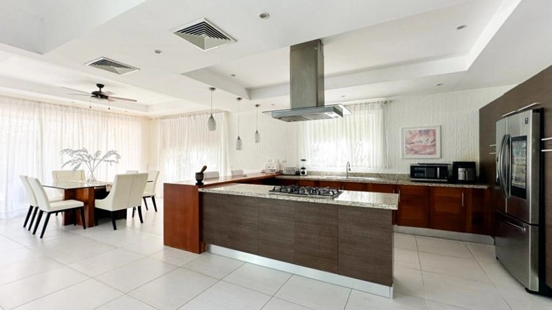 Просторная вилла с 4 спальнями в Баваро, Доминиканская Республика