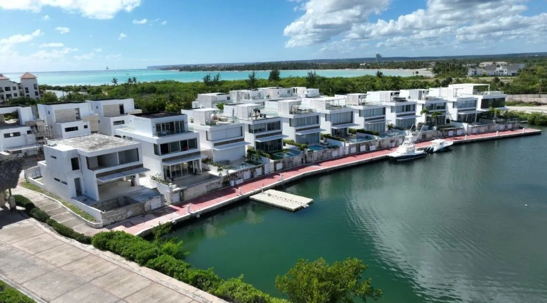 Вилла 417 m² с частным пляжем в Пунта-Кане, Доминиканская Республика