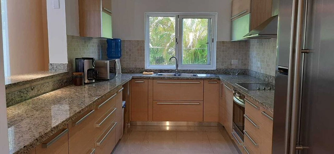 Вилла 340 m2 с открытым бассейном в Пунта-Кане, Доминиканская Республика