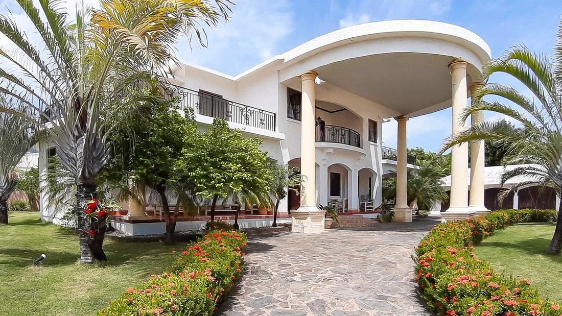 Вилла 700 m2 с террасой в Пуэрто-Плата, Доминиканская Республика