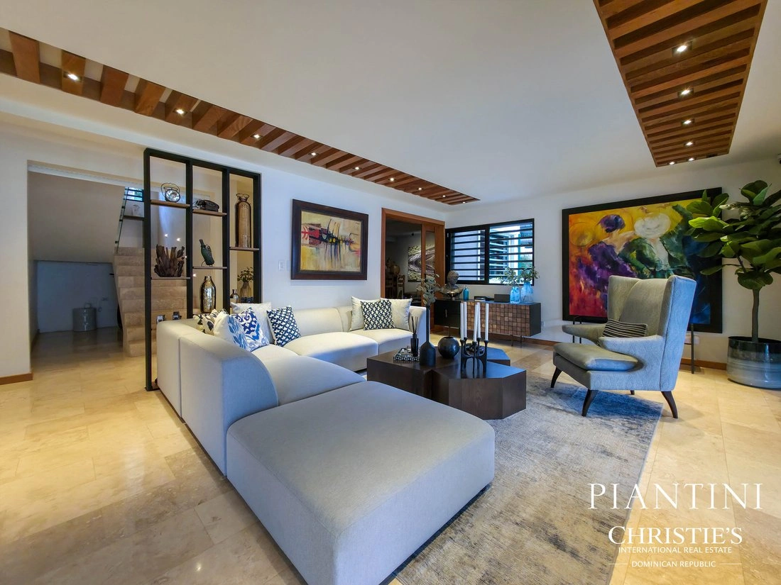 Дом 600 m2 с садом в Санто-Доминго, Доминиканская Республика