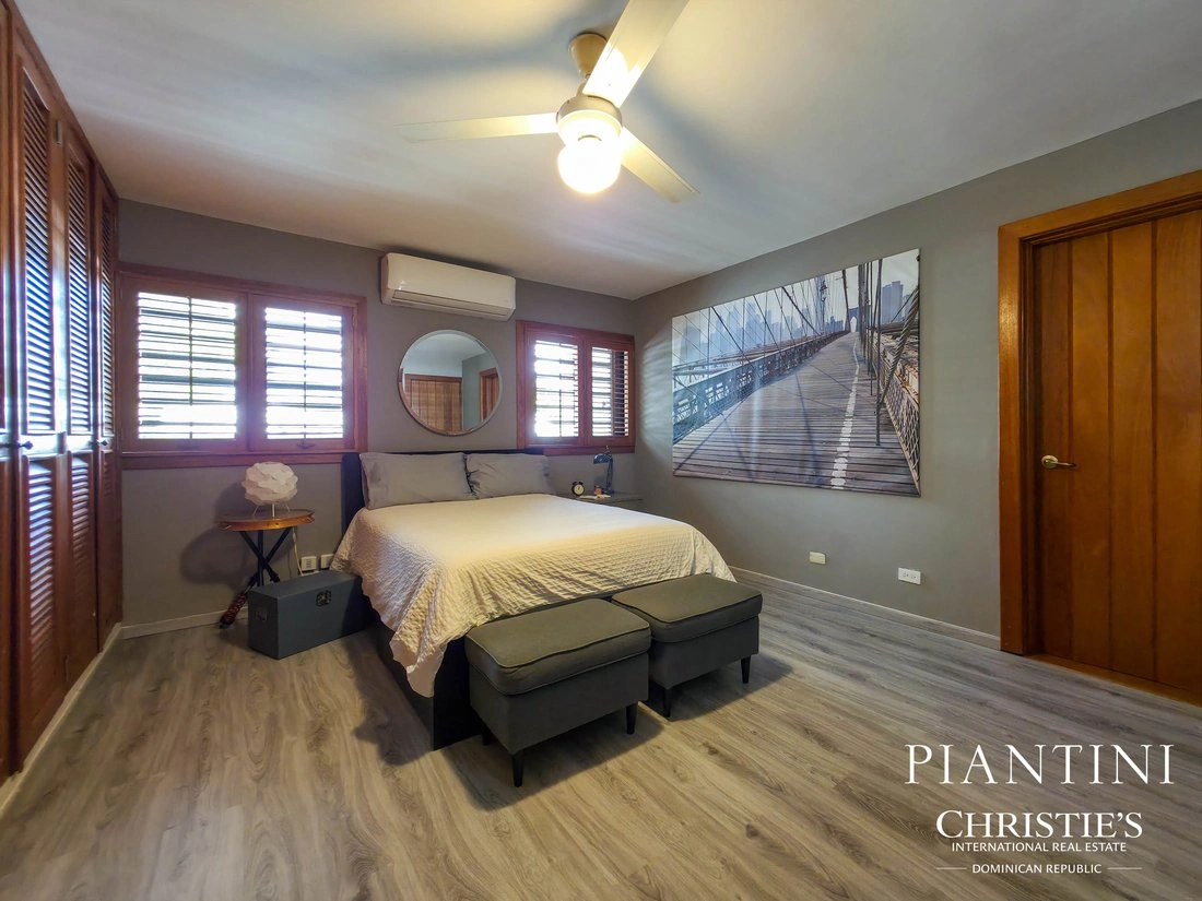 Дом 600 m2 с садом в Санто-Доминго, Доминиканская Республика