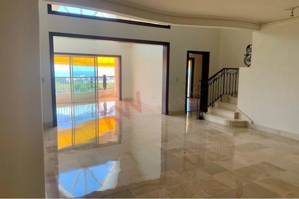 Пентхаус 4+1 с видом на море в Санто-Доминго, Доминиканская Республика