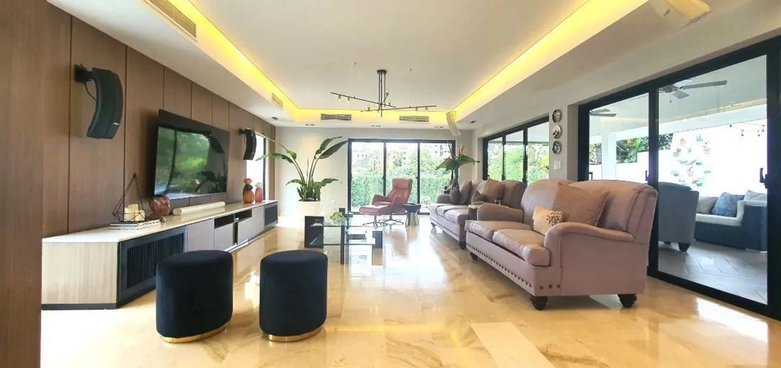 Дом 5+1 с гаражом в Санто-Доминго, Доминиканская Республика