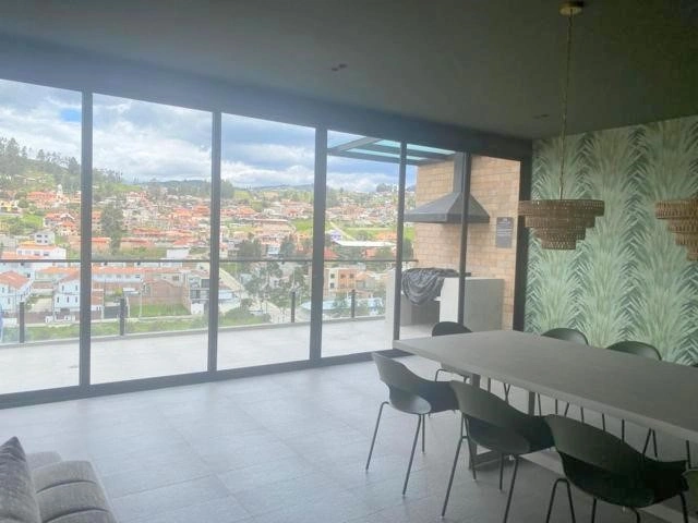 Квартира 2+1 с видом на океан в Куэнке, Эквадор