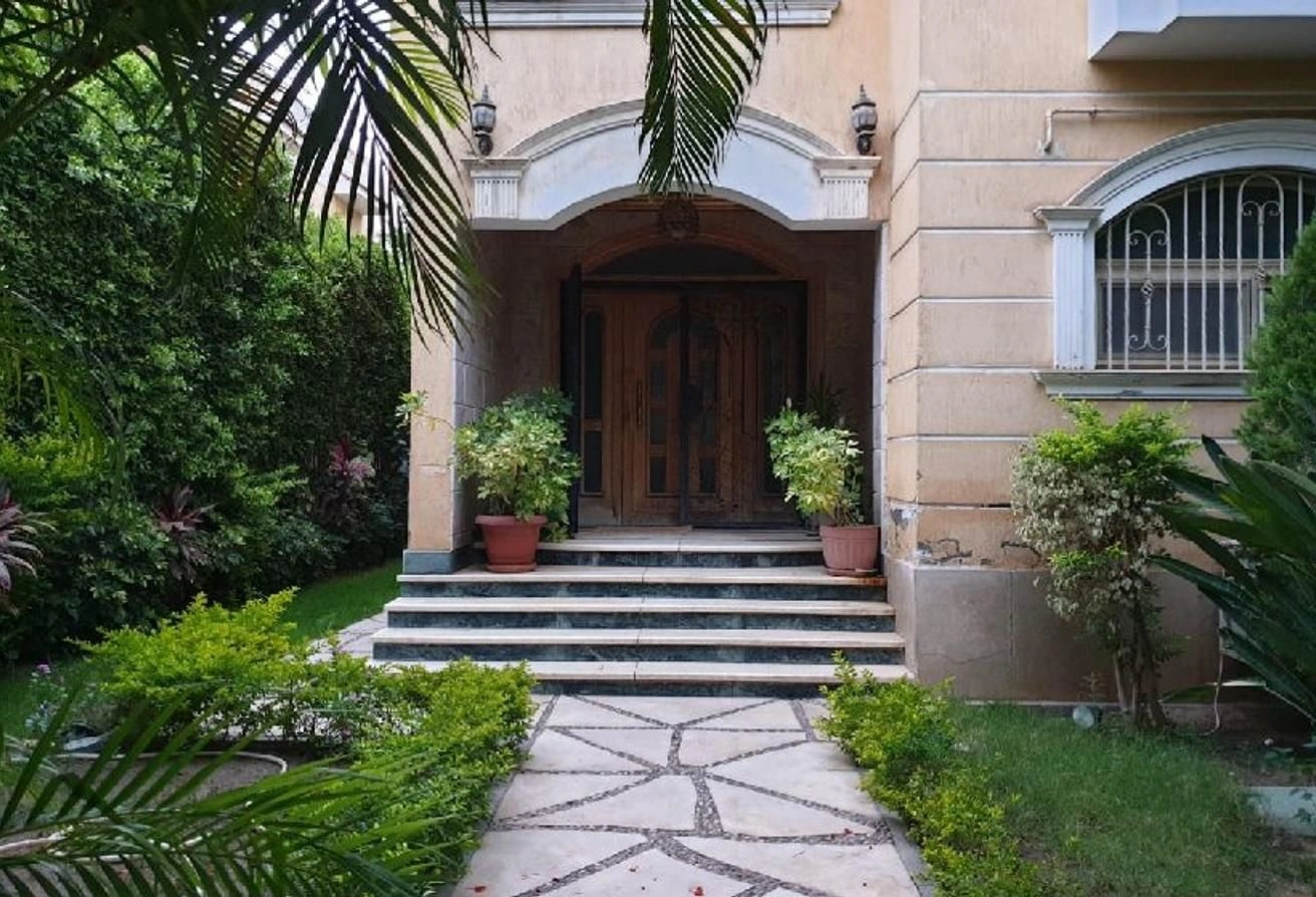 Комфортная вилла 4+1 в Гизе, Египет