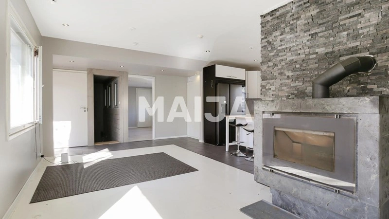 Светлый дом 3+1 в Эспоо, Финляндия