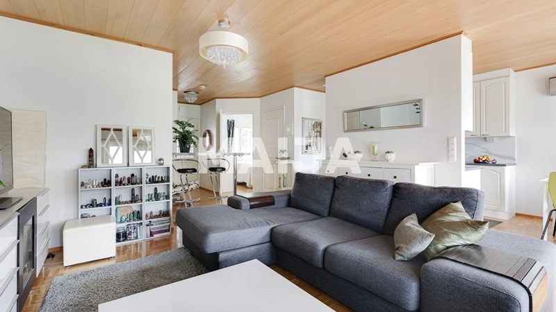 Светлый дом 2+1 в Вантаа, Финляндия