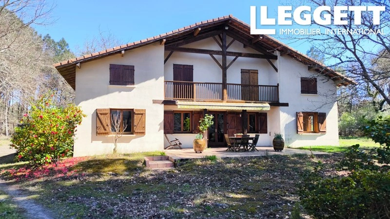 Просторный дом 230 м2 в Новой Аквитании, Франция