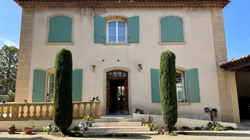 Просторный дом 4+1 в Марселе, Франция