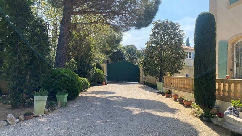 Просторный дом 4+1 в Марселе, Франция