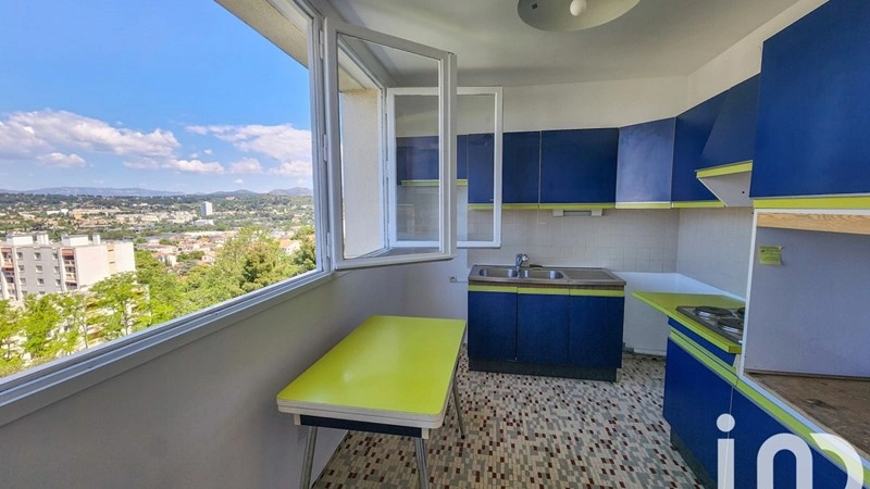 Панорамная квартира 76 м2 в Марселе, Франция