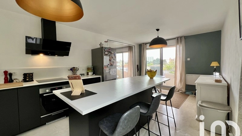 Современная квартира 79 м2 в Марселе, Франция