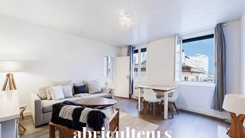 Отремонтированная квартира 1+1 в Биаррице, Франция