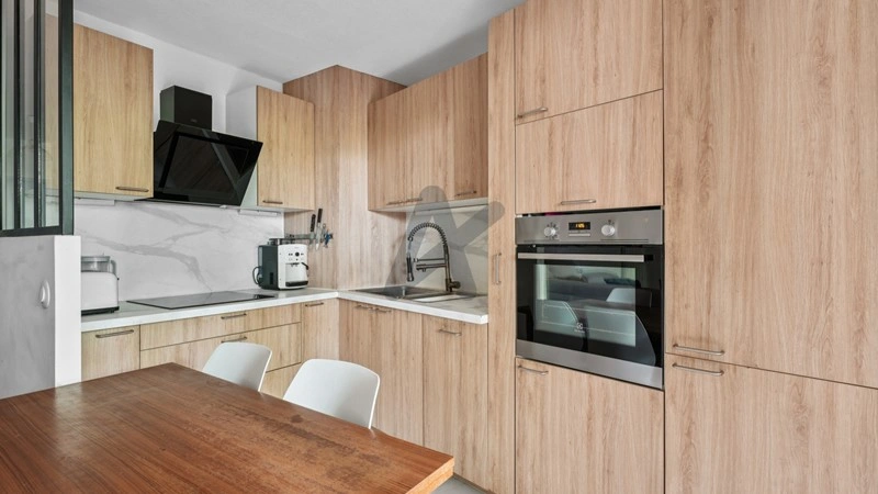 Светлая квартира 2+1 в Лионе, Франция