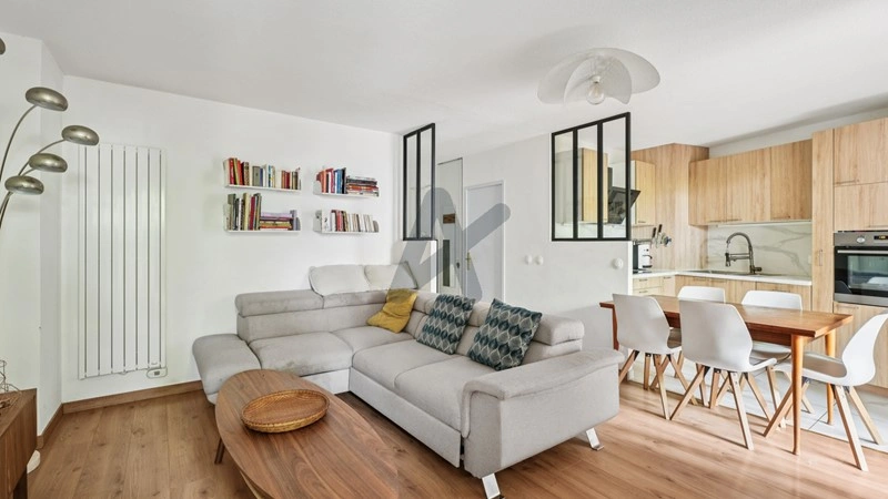 Светлая квартира 2+1 в Лионе, Франция