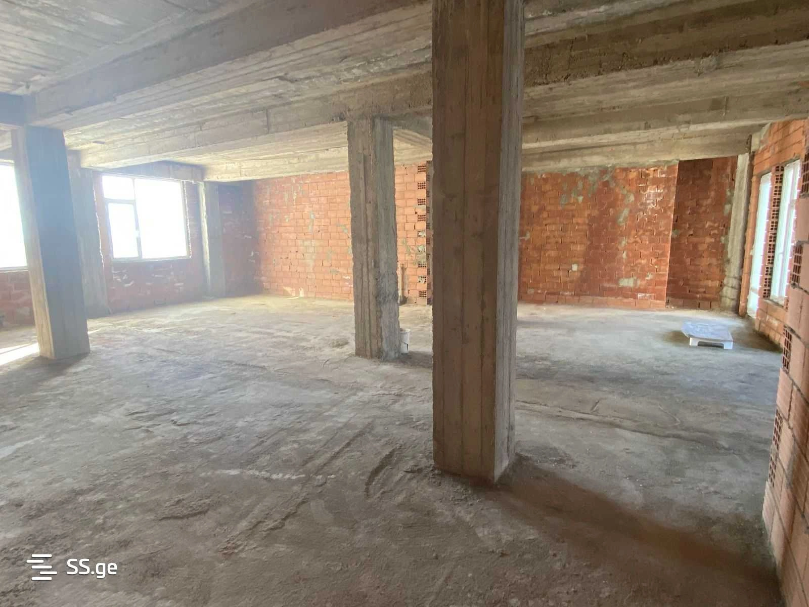 Просторная квартира 143 м² в Кутаиси, Грузия