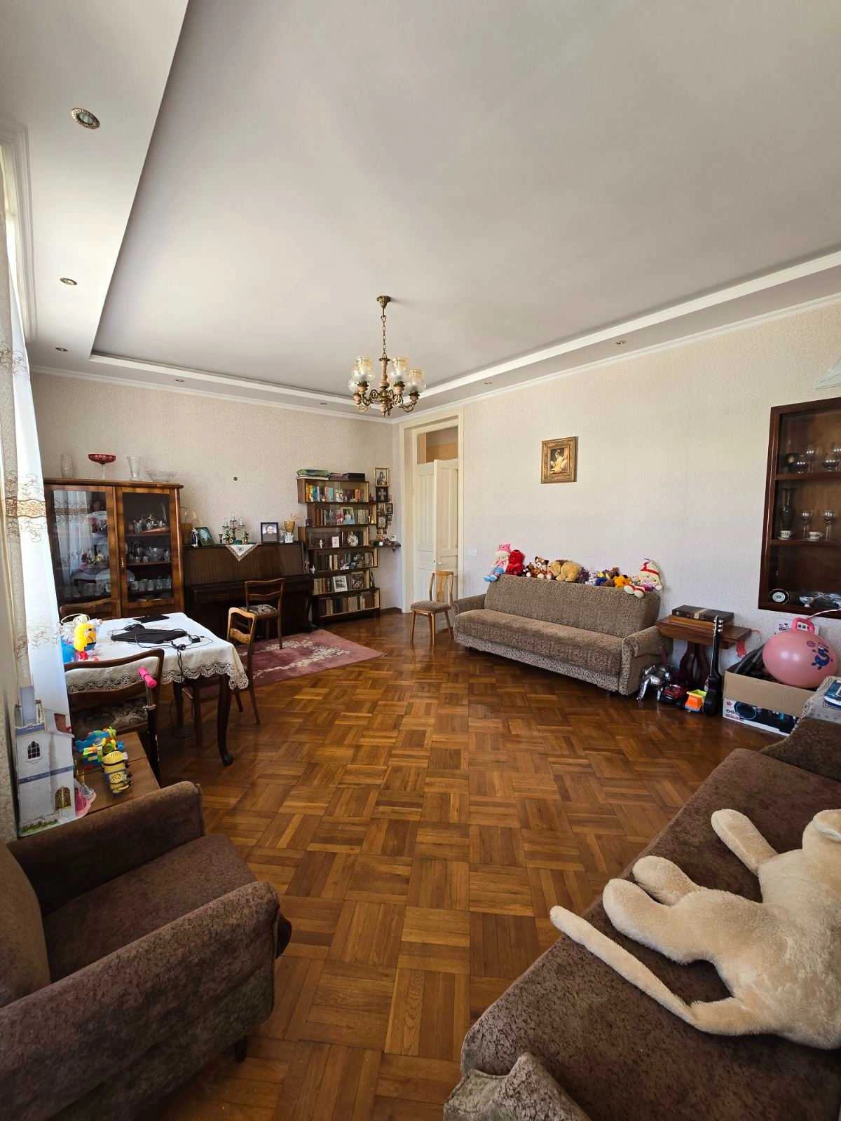 Просторная квартира 110 m² в Кутаиси, Грузия