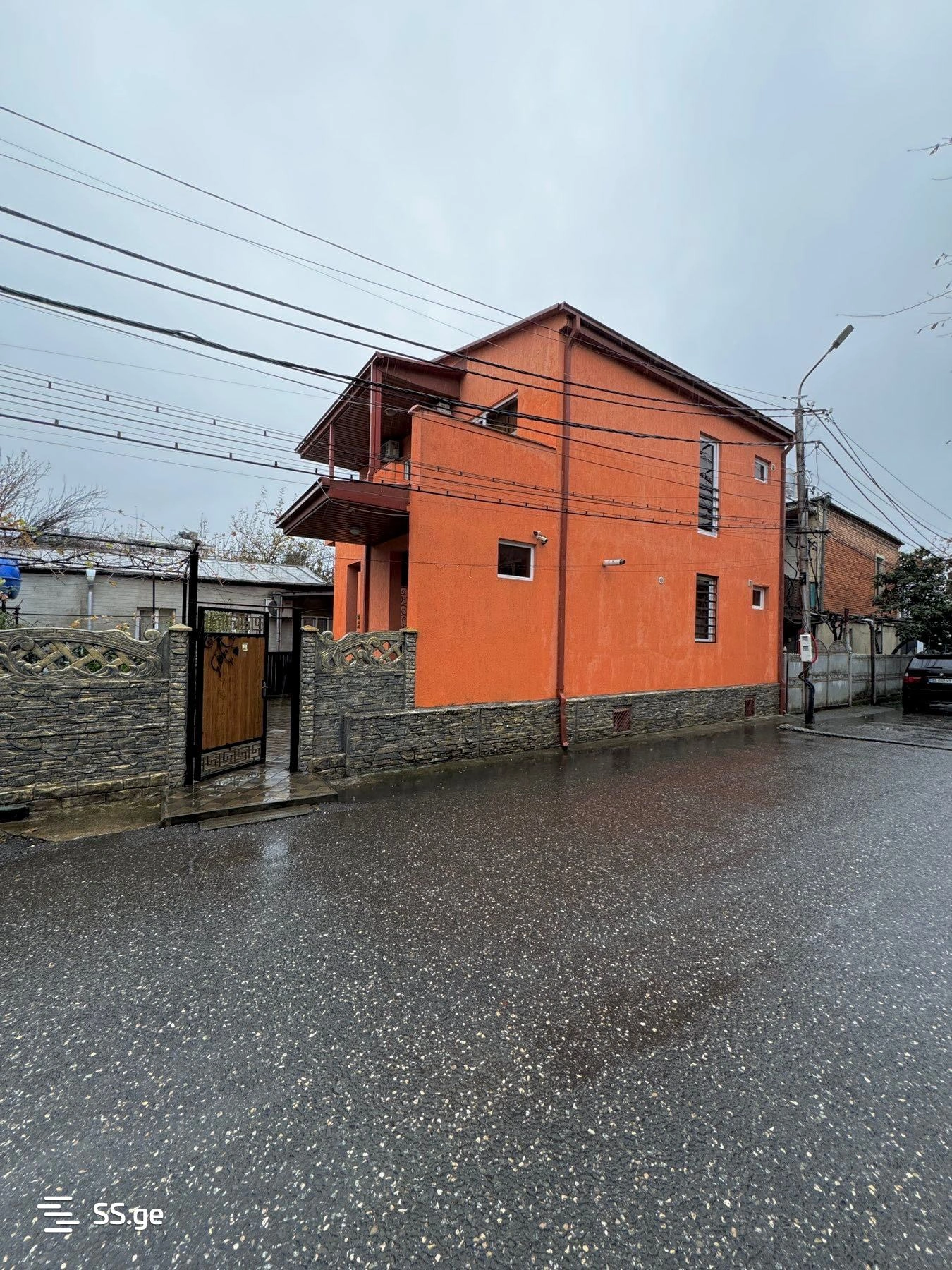 Просторный дом с 4 спальнями в Кутаиси, Грузия