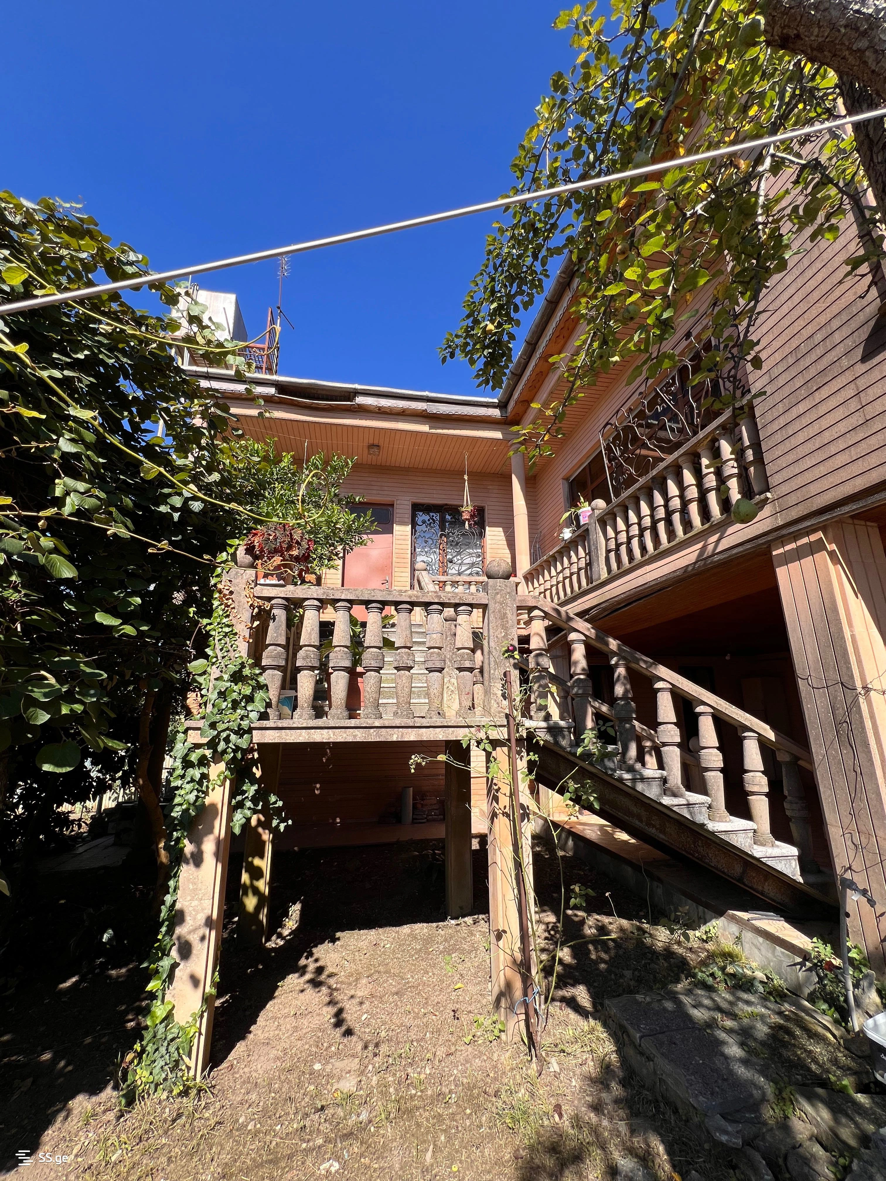 Просторный дом 337 m² в Кутаиси, Грузия