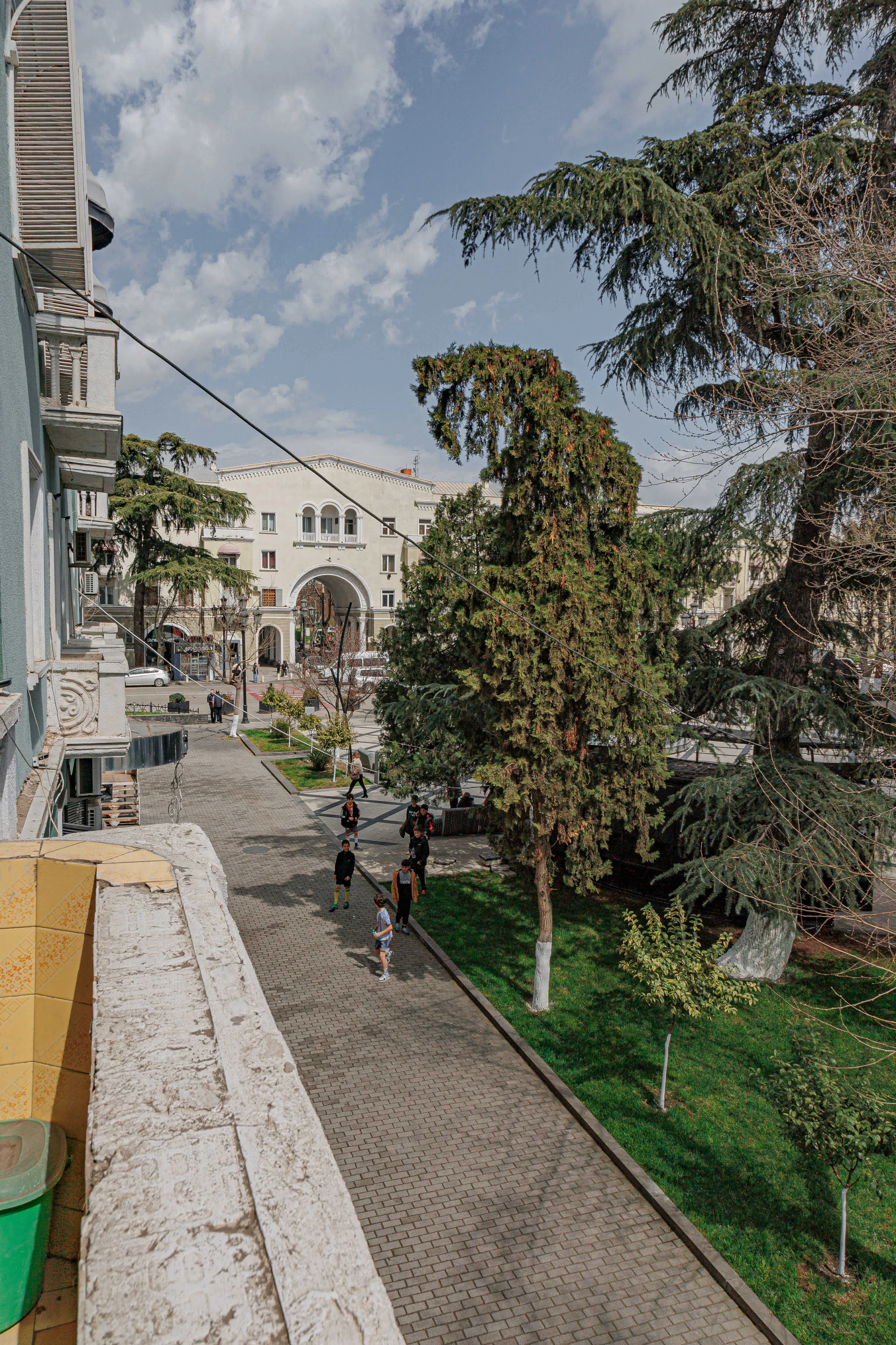 Просторная квартира с 5 спальнями в Рустави, Грузия