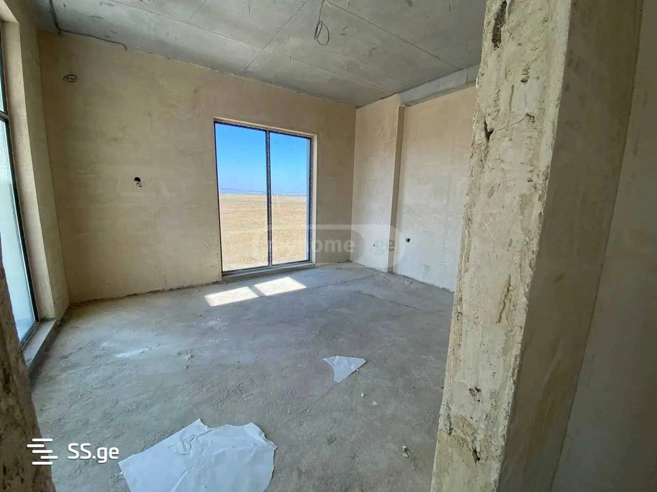 Просторный 4‑комнатный дом в Рустави, Грузия