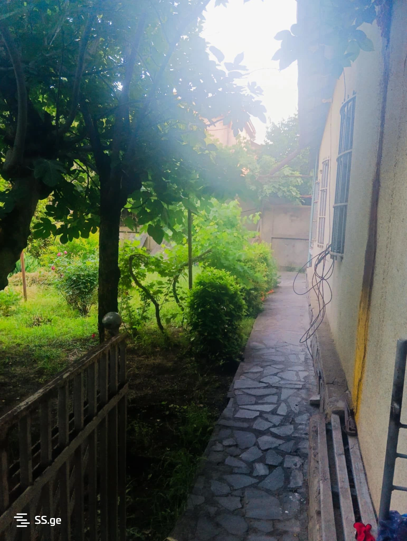 Уютный дом с тремя спальнями в Рустави, Грузия