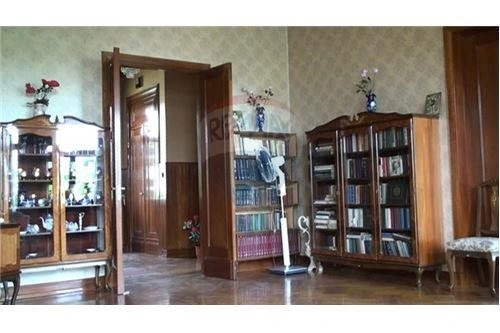 Большой дом 380 м² в Zugdidi, Грузия