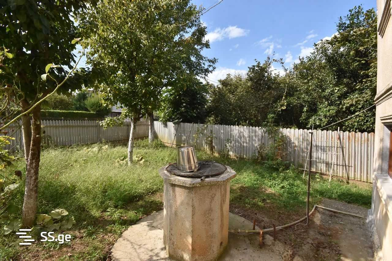 Просторный дом с 3 спальнями в Зугдиди, Грузия