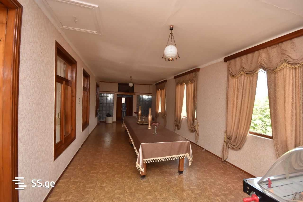 Просторный дом с 3 спальнями в Зугдиди, Грузия