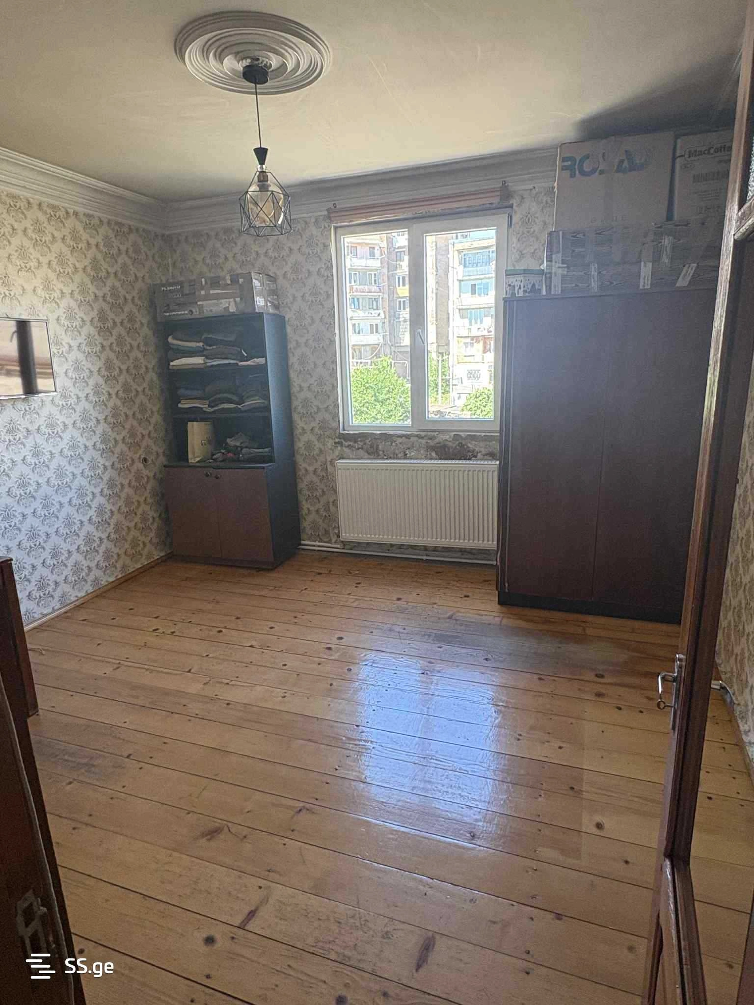 Просторная квартира с 4 спальнями в Гори, Грузия