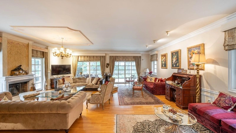 Просторная вилла 750 м2 с панорамным видом в Дионисосе, Греция