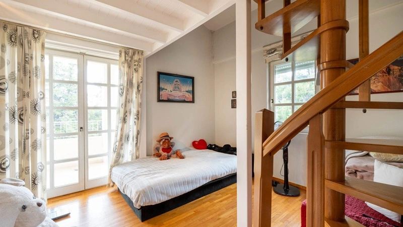 Просторная вилла 750 м2 с панорамным видом в Дионисосе, Греция