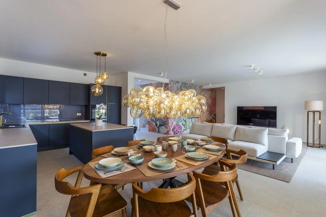 Вилла 4+1 с видом на море в Ровине, Хорватия