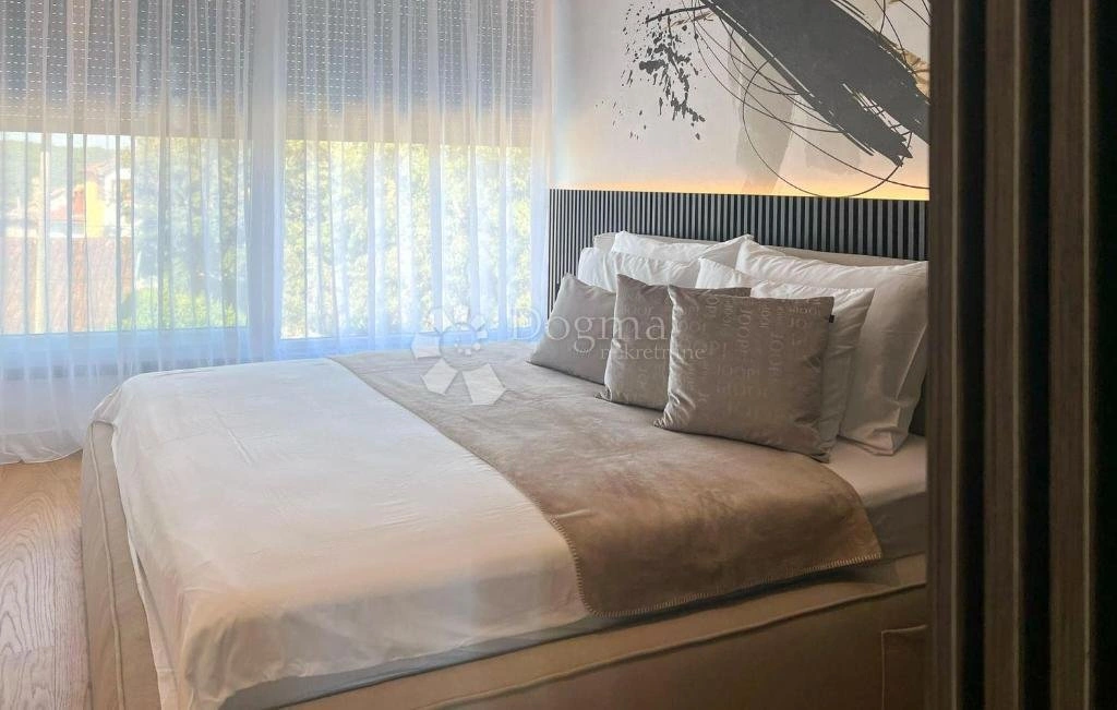 Дом 250 m2 с парковкой в Ровине, Хорватия