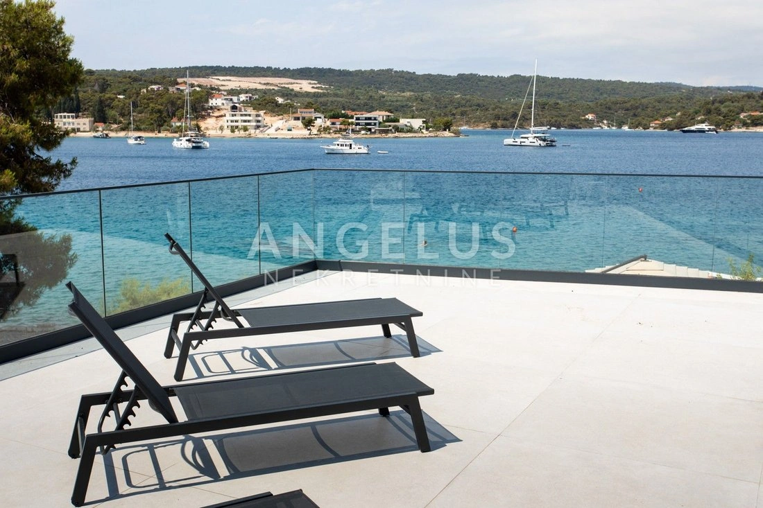 Дом 260 m2 с парковкой в Сплите, Хорватия