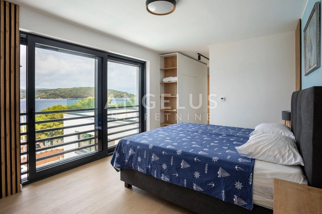 Дом 260 m2 с парковкой в Сплите, Хорватия