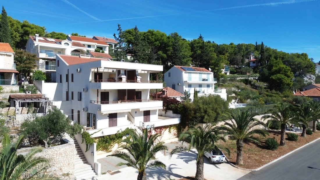 Вилла 322 m2 с открытой кухней в Сплите, Хорватия