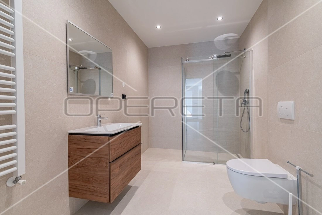 Квартира 210 m2 с видом на море в Ровине, Хорватия