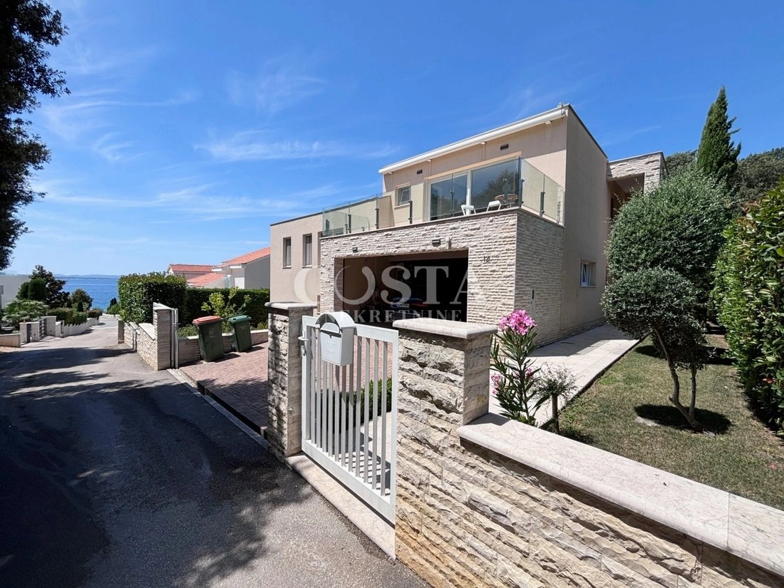 Дом 259 m2 с террасой в Задаре, Хорватия