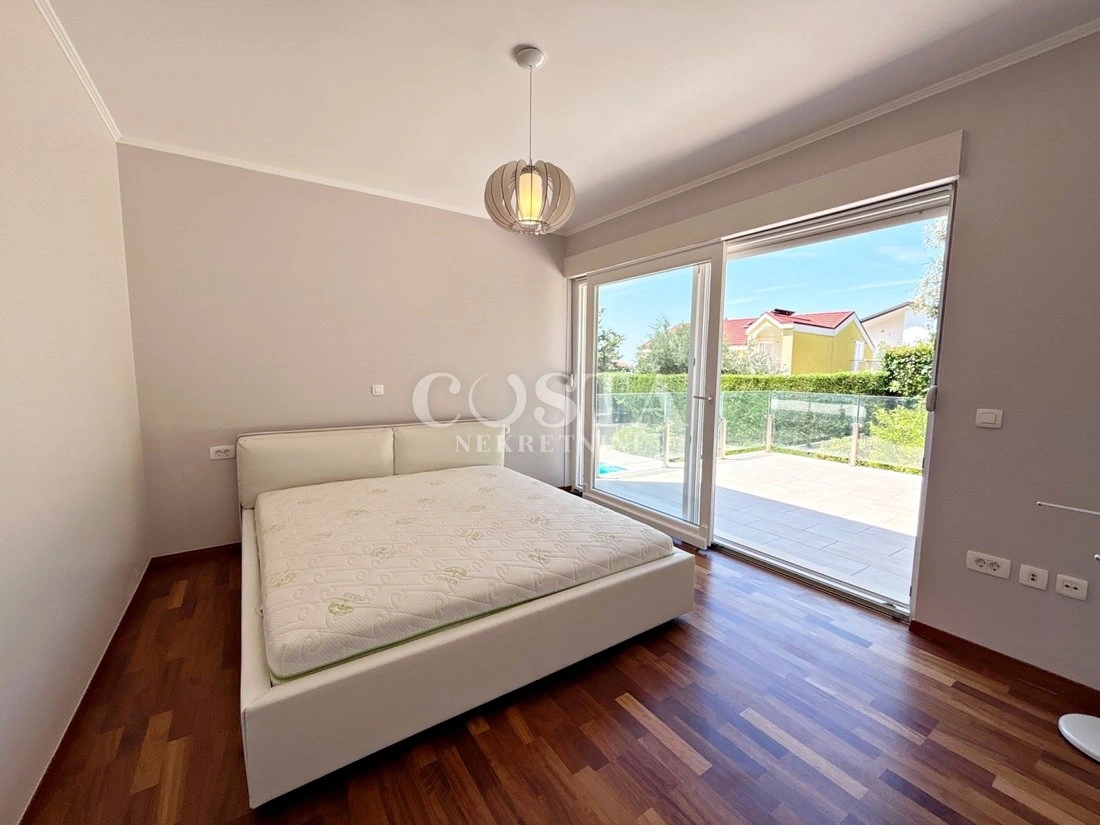 Дом 259 m2 с террасой в Задаре, Хорватия