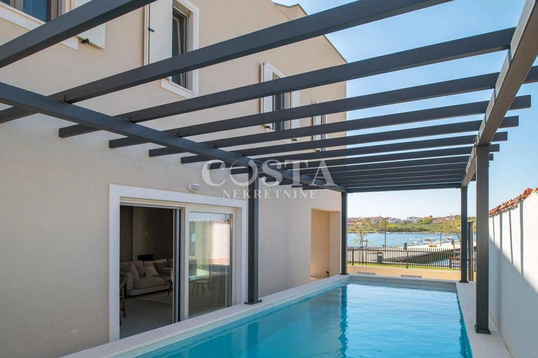 Дом 167 м² с открытым бассейном в Задаре, Хорватия