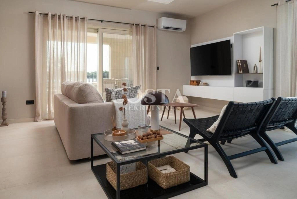 Дом 167 м² с открытым бассейном в Задаре, Хорватия