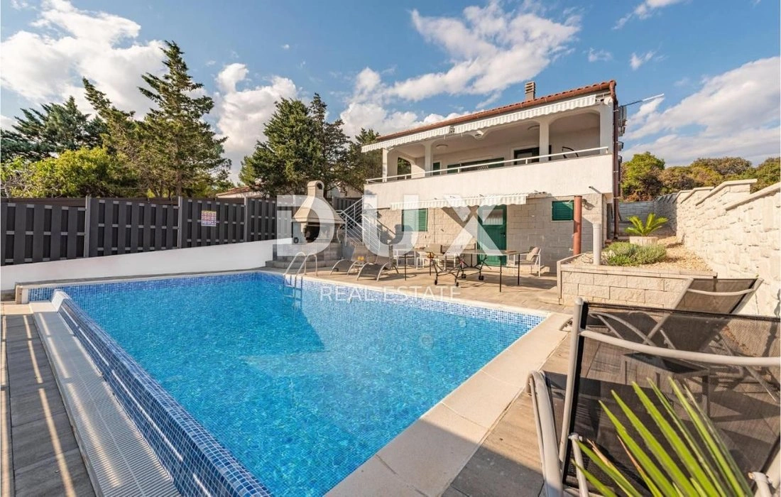 Дом 163 m2 с видом на море в Задаре, Хорватия