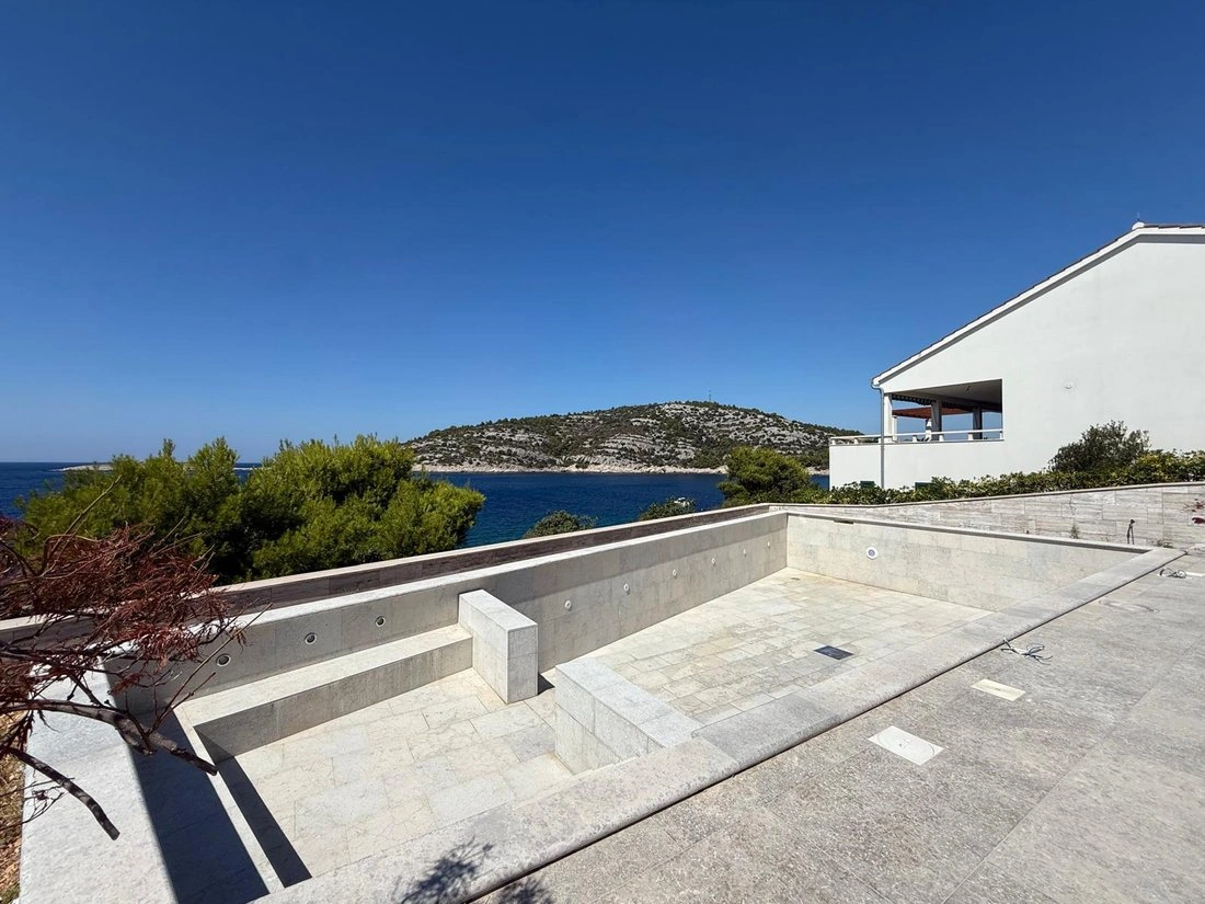 Вилла 4+1 с сауной в Шибенике, Хорватия