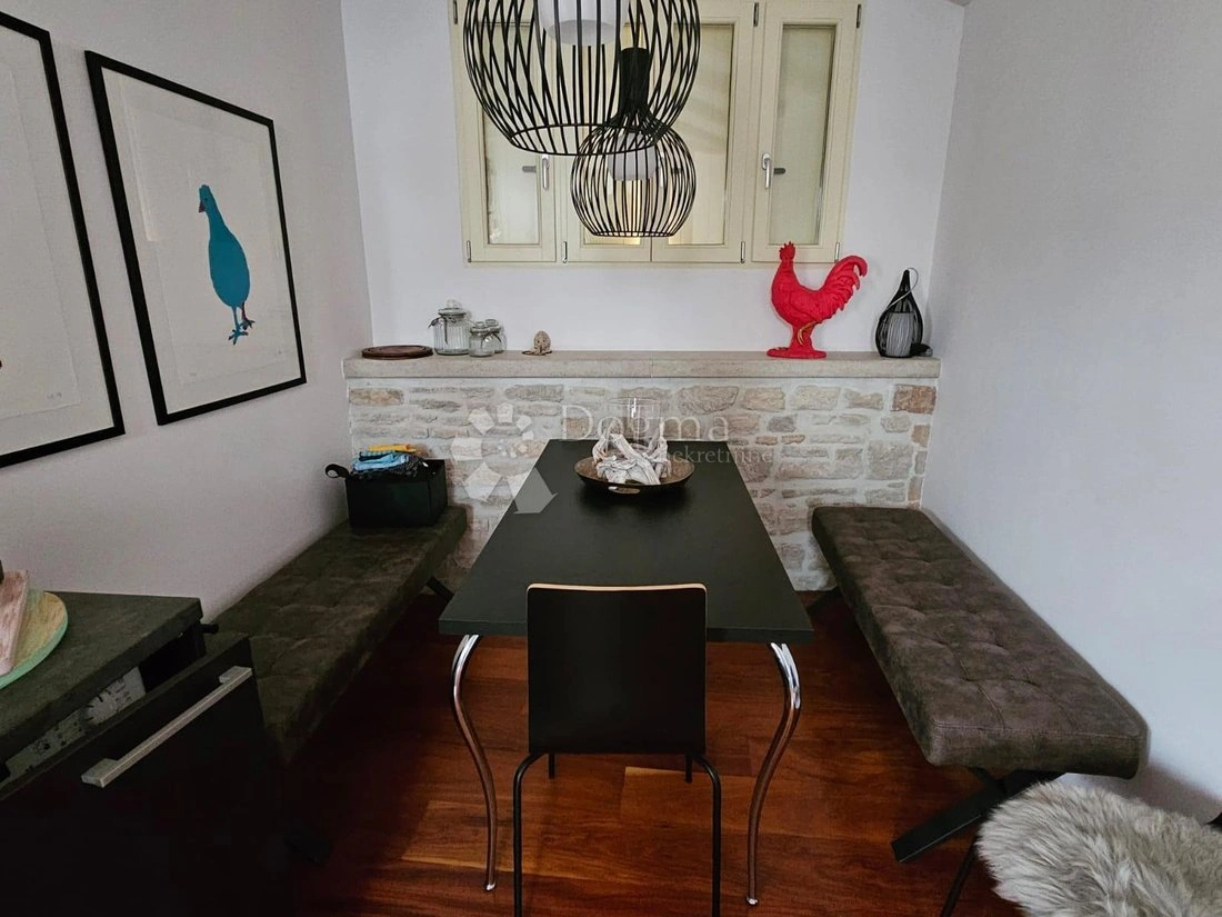 Квартира 180 m2 с камином в Ровине, Хорватия