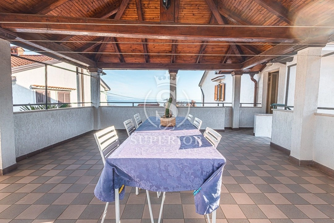 Дом 542 m2 с камином в Опатии, Хорватия